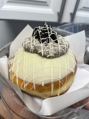 Flour Fresh Cream Donut by null