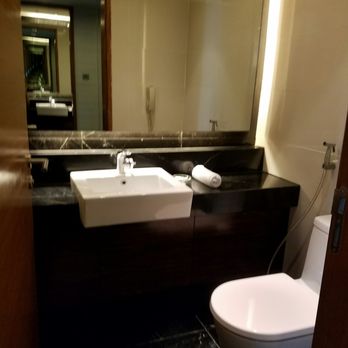Radisson Blu Cebu - guest restroom - Hotels Near Me - Cebu City, CEB