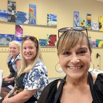 Painting with a Twist - Art Classes Near Me - Murfreesboro, Tennessee
