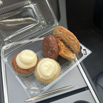 Maria Andree Boutique Bakery - Cupcakes Near Me - Dallas, Texas Maria Andree Boutique Bakery - Cupcakes Near Me - Dallas, Texas