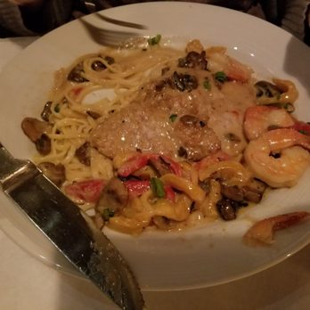 Francesca's Cucina - Pale gray veal... (blech). Pasty, flour look, taste and feel.  Wife thought it looked like dog food on a plate.  Sadly, I see what she meant - Italian Near Me - Syracuse, New York