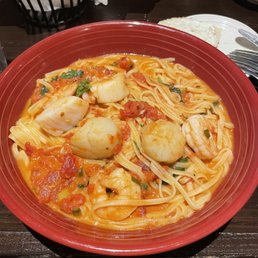 Shrimp and Scallop Linguine Alla Vodka