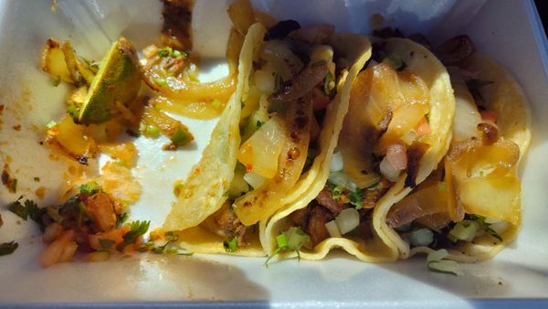 3 Aguilas Taqueria - Annapurna by null