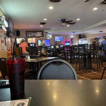 DeRienzo's Pizza & Pub - Interior - Pizza Near Me - Saint Peters, Missouri DeRienzo's Pizza & Pub - Interior - Pizza Near Me - Saint Peters, Missouri