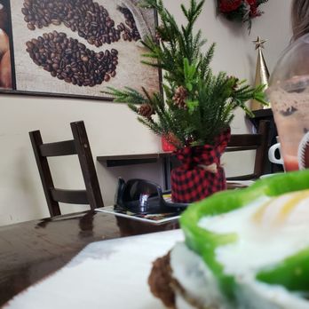 Cafe Mil Hojas - Coffee & Tea Near Me - Harrison, New Jersey