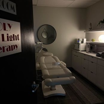 Max Tan - Poly Rejuv is a
professional grade FDA approved red light therapy system. Designed to increase cellular energy and collagen. - Tanning Near Me - Lincoln, Nebraska Max Tan - Poly Rejuv is a
professional grade FDA approved red light therapy system. Designed to increase cellular energy and collagen. - Tanning Near Me - Lincoln, Nebraska