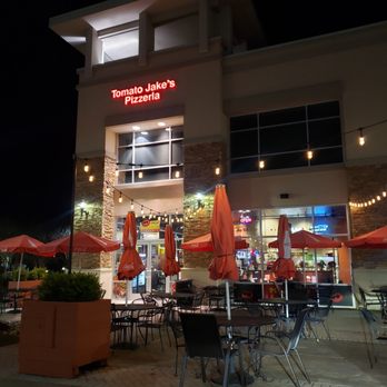 Tomato Jake's - Outdoor seating area - Pizza Near Me - Durham, North Carolina