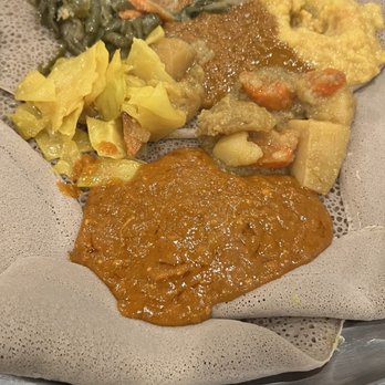 Nafkot Ethiopian Restaurant - Vegetarian Combo - Ethiopian Near Me - Raleigh, North Carolina