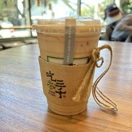 Dong Oolong Milk Tea