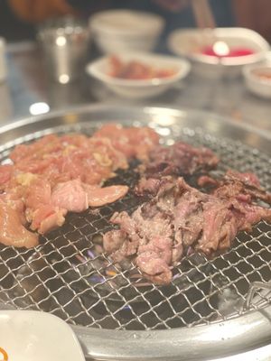 moon bbq by null