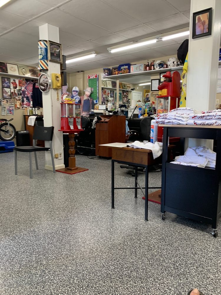 MAC’S BARBER SHOP Updated June 2024 24 Photos & 20 Reviews 6333 W