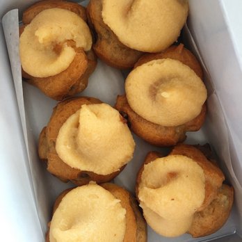 Liliha Bakery - Cocopuff (wish I could say I'm sharing these but... there's only six. C'mon!) - Bakeries Near Me - Honolulu, Hawaii Liliha Bakery - Cocopuff (wish I could say I'm sharing these but... there's only six. C'mon!) - Bakeries Near Me - Honolulu, Hawaii