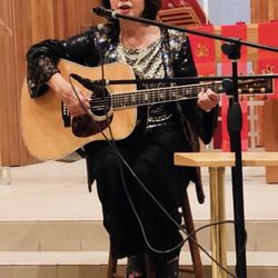 Epiphany Voice & Music - Singing and playing for a student recital