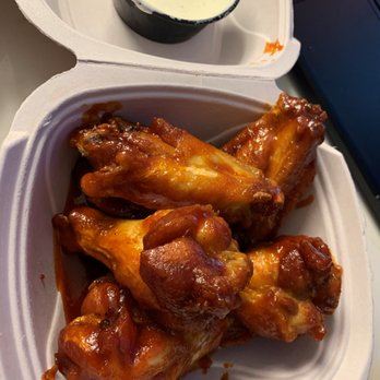 Detroit Wing Company - Sweet Heat. High heat with a slight BBQ sweet heat. - Chicken Wings Near Me - Troy, Michigan Detroit Wing Company - Sweet Heat. High heat with a slight BBQ sweet heat. - Chicken Wings Near Me - Troy, Michigan