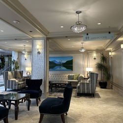 Chateau Victoria Hotel & Suites