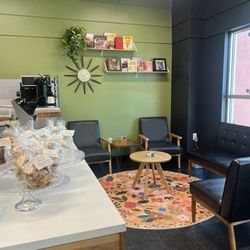 Black Dog Baking - Sitting area
