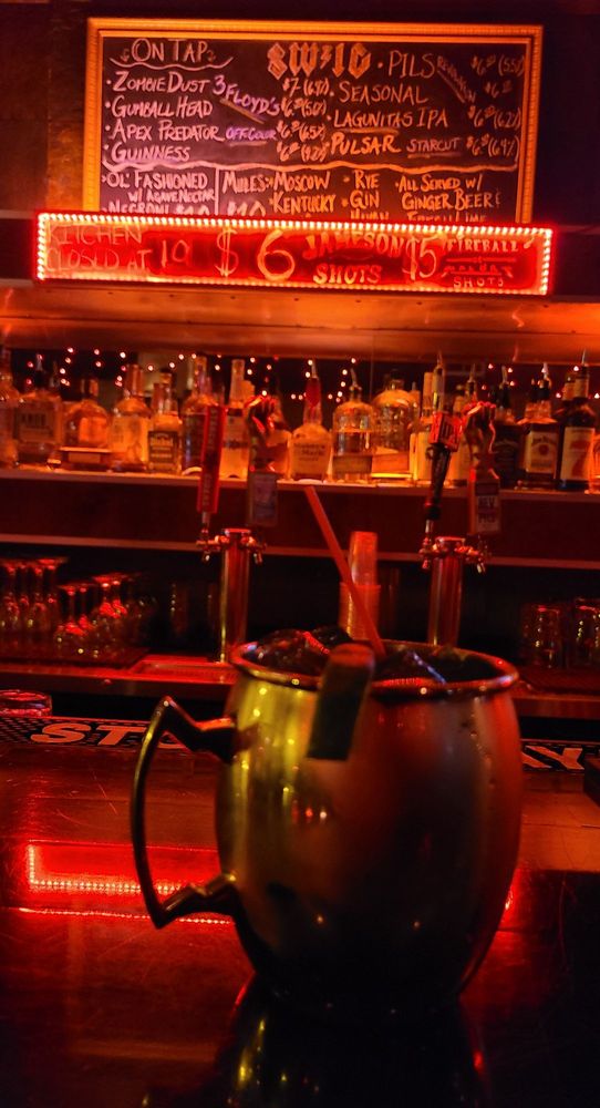 SWIG Updated May 2024 44 Photos & 185 Reviews 1469 N Milwaukee