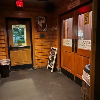 Texas Roadhouse - Indoor waiting area - Barbeque Near Me - W Miami, Florida Texas Roadhouse - Indoor waiting area - Barbeque Near Me - W Miami, Florida
