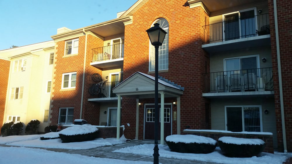 CHERRY HILL APTS Updated September 2024 24 Maple Crest Cir, Holyoke