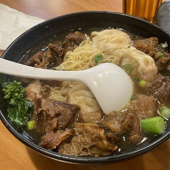 Lee's Kitchen - Tendon wonton noodle soup - Noodles Near Me - Redmond, Washington Lee's Kitchen - Tendon wonton noodle soup - Noodles Near Me - Redmond, Washington