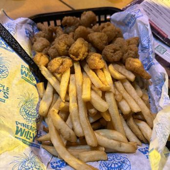 Pineapple Willy's - Seafood Near Me - Panama City Beach, Florida Pineapple Willy's - Seafood Near Me - Panama City Beach, Florida