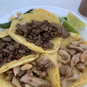 Taquitos Mi Rancho - Mini tacos de bistec y pollo - Food Trucks Near Me - San Marcos, Texas Taquitos Mi Rancho - Mini tacos de bistec y pollo - Food Trucks Near Me - San Marcos, Texas