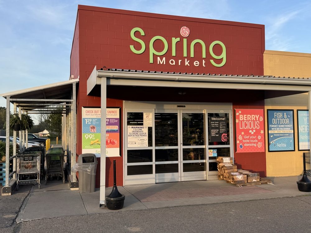 Spring Market Logo