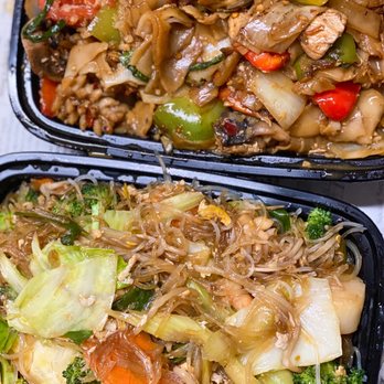 Siri Thai - Seafood Pad Woon Sen and Pad Kee Mao - Thai Near Me - Portland, Oregon Siri Thai - Seafood Pad Woon Sen and Pad Kee Mao - Thai Near Me - Portland, Oregon