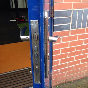 Apex Mobile Locksmiths - Replacement or repair of industrial door locks - Keys & Locksmiths Near Me - Lytham St. Annes, LAN