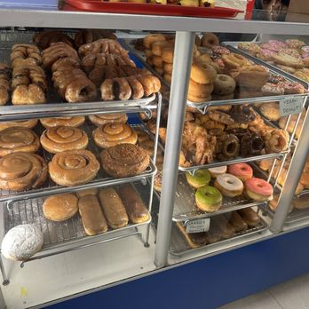 Simone's Donuts - Donuts Near Me - Long Beach, California