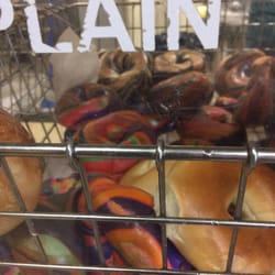 Hot Bagels Abroad - They have rainbow!!!
