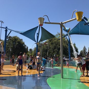 Mayberry Park - Yea!!!! Waters on!!!!!! - Parks Near Me - Whittier, California