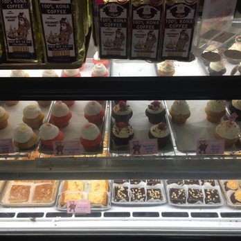 Leonard's Bakery - Bakeries Near Me - Honolulu, Hawaii