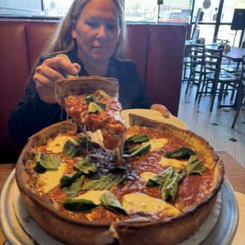 Giordano's - Margarita Pan Pizza - Pizza Near Me - Orlando, Florida