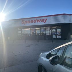 Speedway - Store front early morning