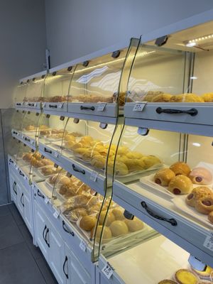 LoafHK Bakery & Restaurant by null