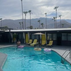 user provided Cheetah Hotel photo
