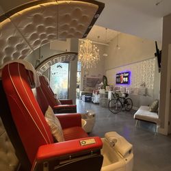 Purebliss Main St Day Spa - Massage pedicure chairs