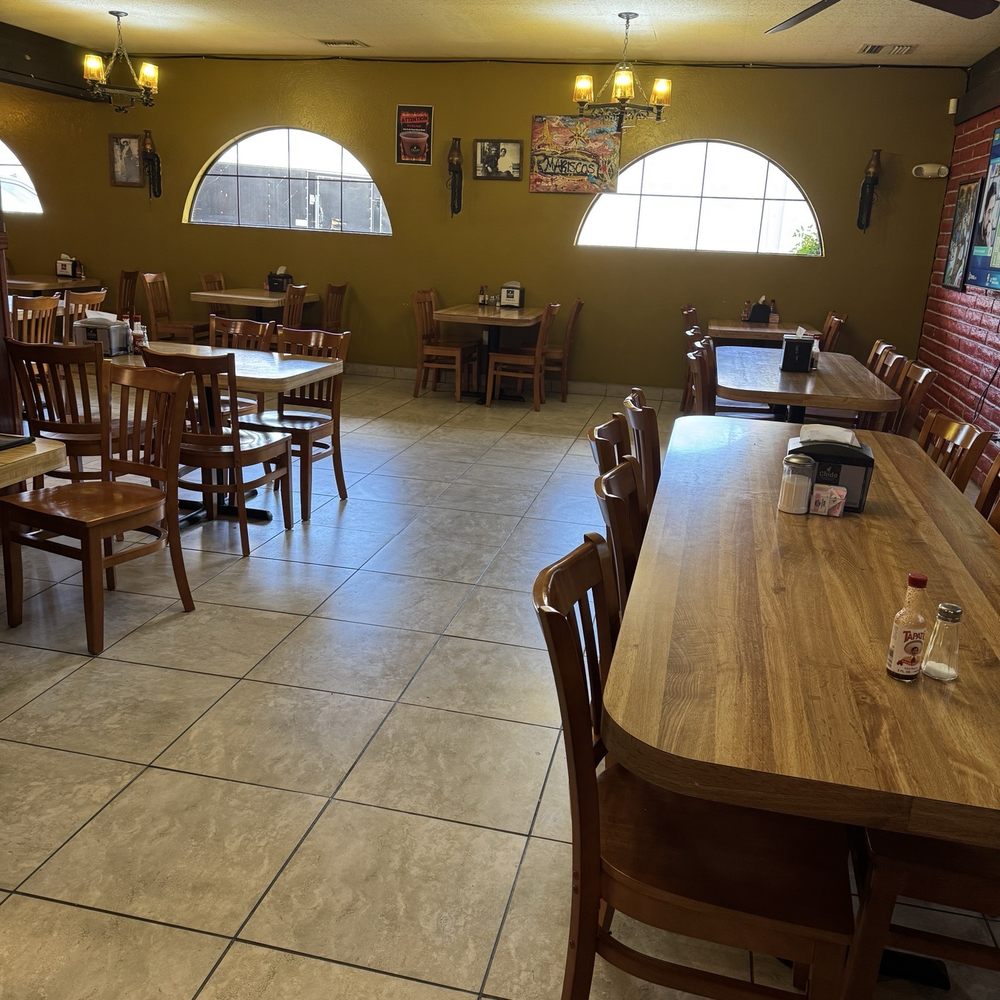Chido - Inside - Mexican Near Me - Woodland , California Chido - Inside - Mexican Near Me - Woodland , California