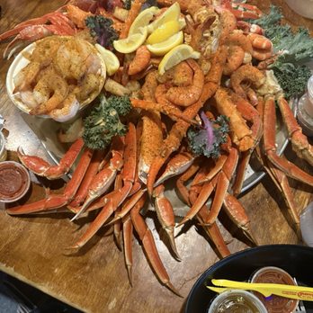 Spondivits - Feast for Four - Seafood Near Me - East Point, Georgia
