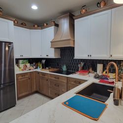 Pacific Countertops - Kitchen countertop fabrication and installation by Pacific Countertops.