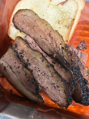 OUTSIDER BBQ & BEER GARDEN by null