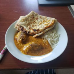 Malai kofta with rice and naan (about 1/2 of the malai kofta, 1/4 of the naan, 1/4 of the rice) Malai kofta with rice and naan (about 1/2 of the malai kofta, 1/4 of the naan, 1/4 of the rice)