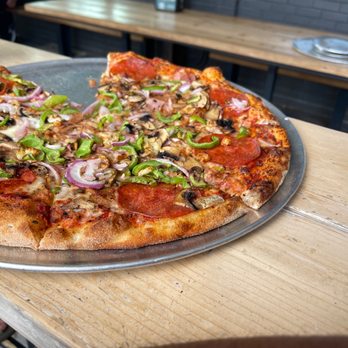 Pinthouse Pizza - The works - Pizza Near Me - Austin, Texas