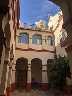 Palacio Bucarelli by null