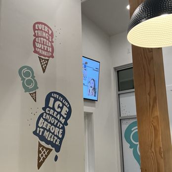 Eight Cow Creamery - Ice Cream & Frozen Yogurt Near Me - Ridgefield, Washington Eight Cow Creamery - Ice Cream & Frozen Yogurt Near Me - Ridgefield, Washington