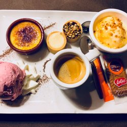 La Ferme des Alpes - Le Bétandi - Can't resist the cafe gourmand!! Excellent mini crème brûlée and mini île flottante.
