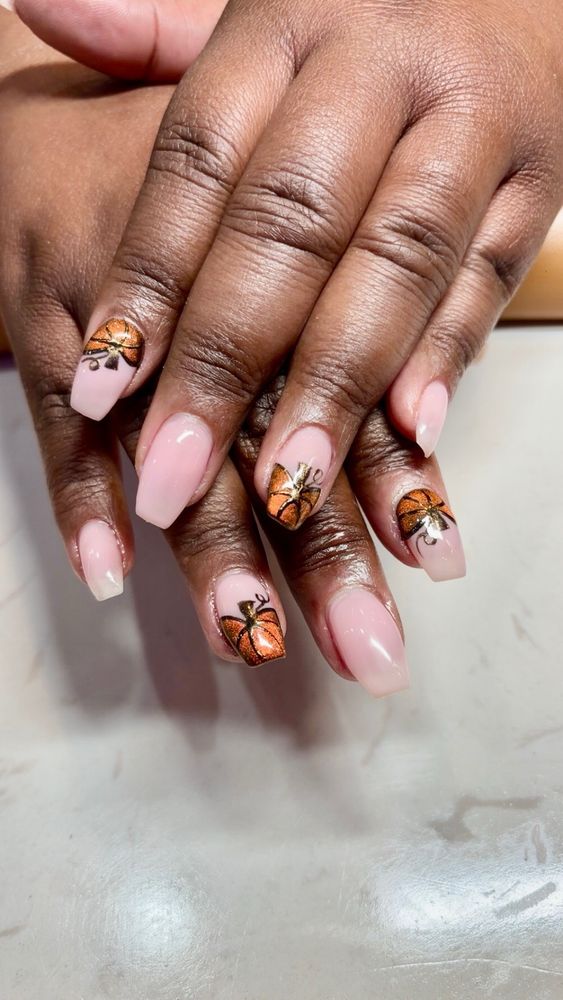 X Nails Logo
