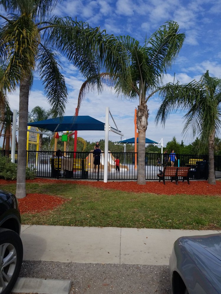 TARPON SPRING SPLASH PARK 18 Photos & 13 Reviews Parks E Live Oak St, Tarpon Springs, FL