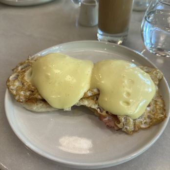 Bread & Butterfly - Eggs Benedict over medium - Breakfast & Brunch Near Me - Atlanta, Georgia